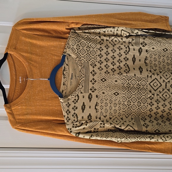 SONOMA BRAND WOMEN'S ADAPTIVE DESIGN LONG SLEEVE TEES BUNDLE OF TWO SIZE SMALL - Picture 2 of 16